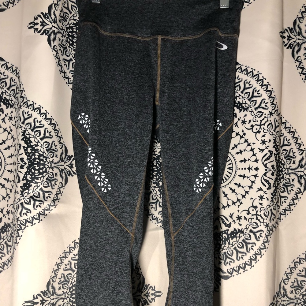 Oakley leggings